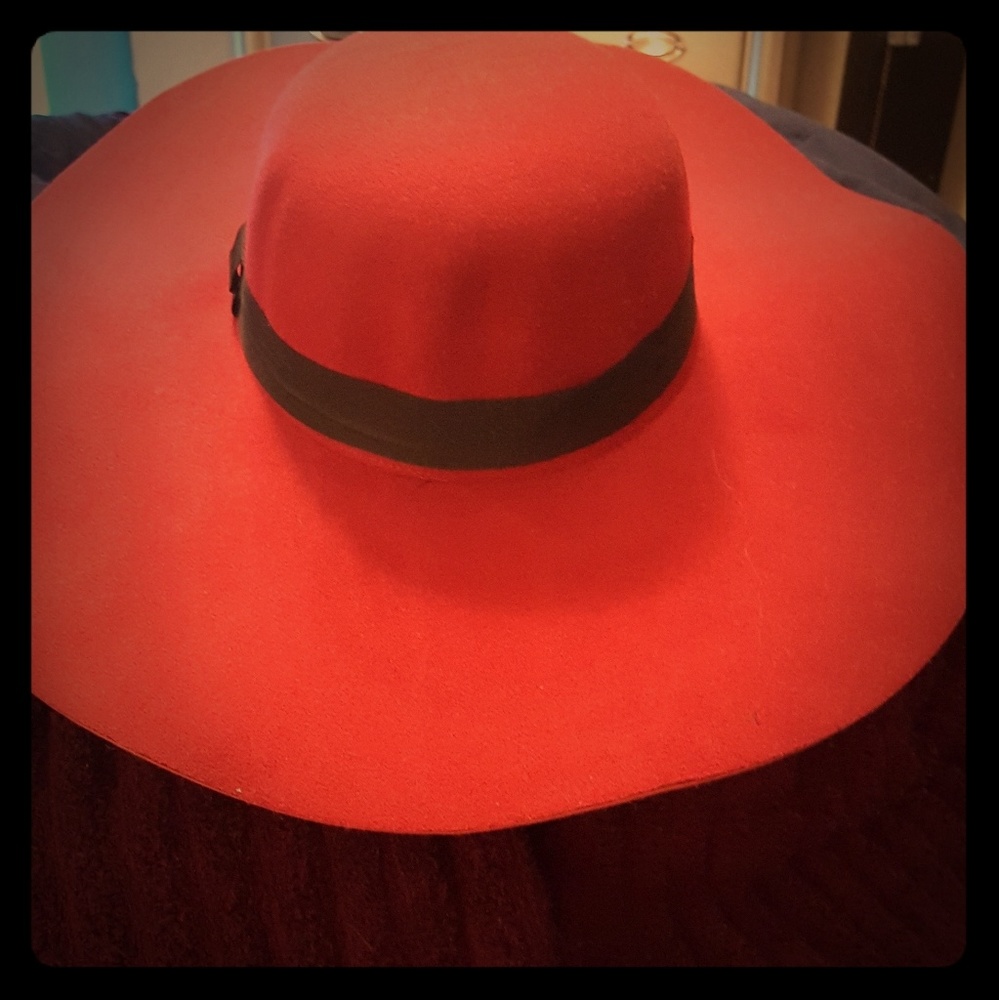 👒Classy Floppy Hat👒